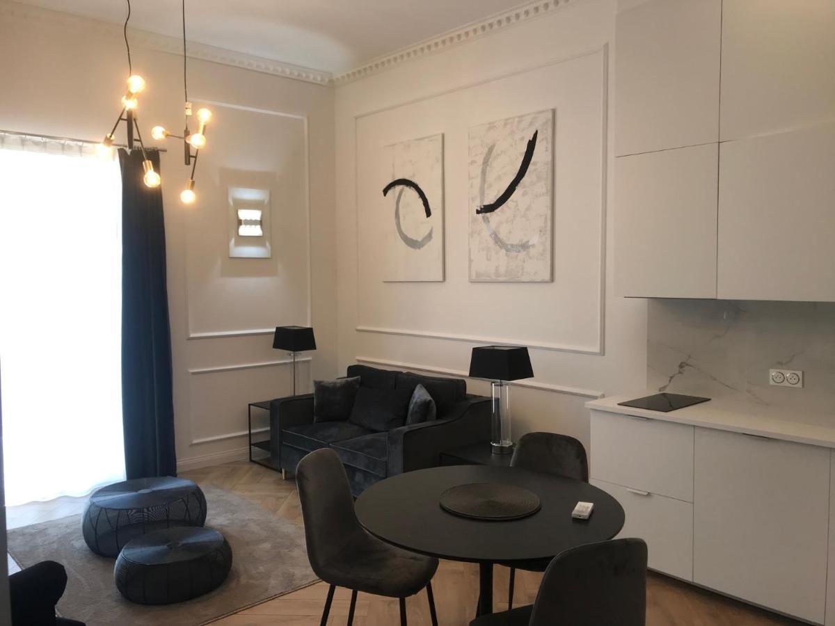 Lazare Maison De Maitre , Appartements De Standing Avec Parking Privatif A Seulement 7 Minutes A Pied Du Centre Historique De Beziers Exterior photo