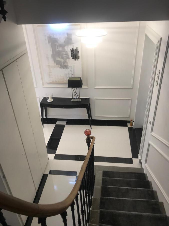 Lazare Maison De Maitre , Appartements De Standing Avec Parking Privatif A Seulement 7 Minutes A Pied Du Centre Historique De Beziers Exterior photo
